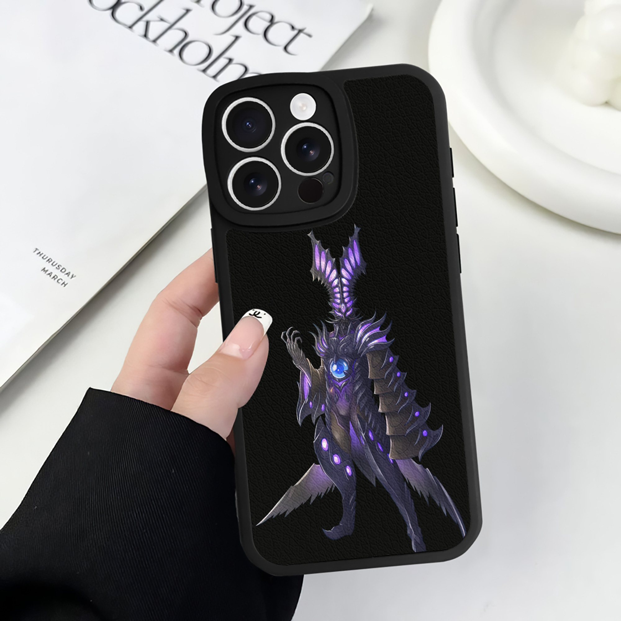 （画像用） ウルトラマン Ultraman 【iPhone 16シリーズ対応】シリコンスマホケース（レザー調） 材質：シリコン